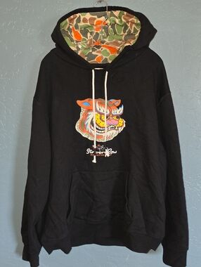 Streetwear Black Hoodie with Colorful Tiger Graphic and Camouflage Hood Lining